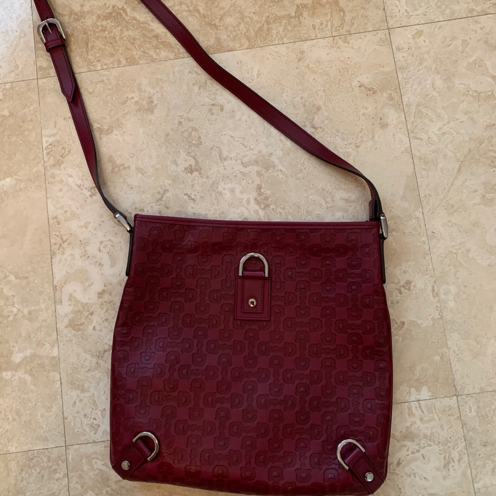Authentic Gucci crossbody bag